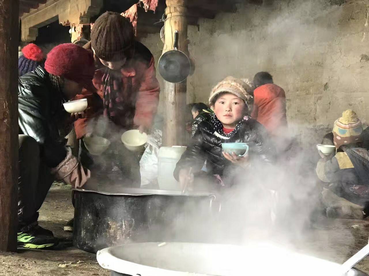 大连黄杰个人护理服务有限公司公益回顾丨家国同欢月同圆 温暖满载甘孜州(图10) 大连黄杰个人护理服务有限公司公益回顾丨家国同欢月同圆 温暖满载甘孜州(图10)
